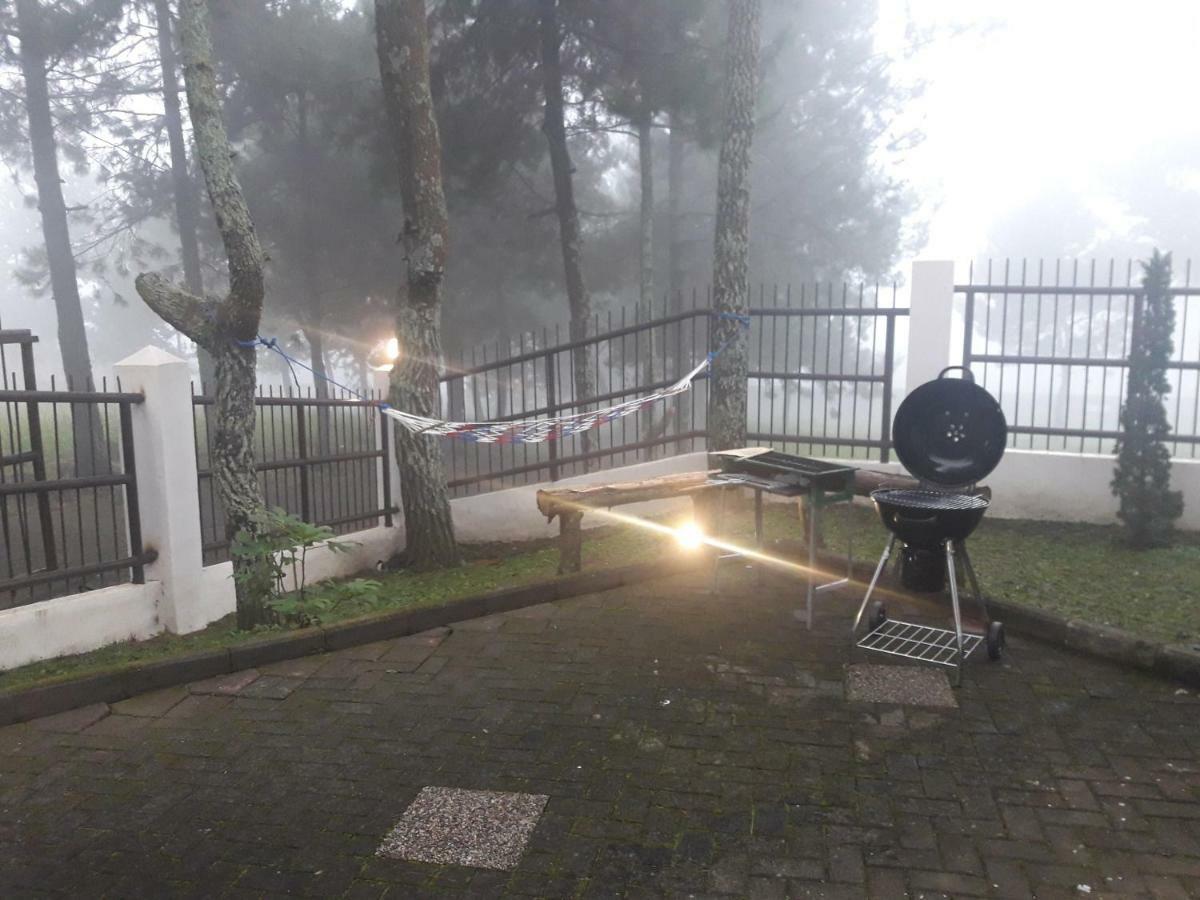Villa 5Cemara Lembang Exterior foto